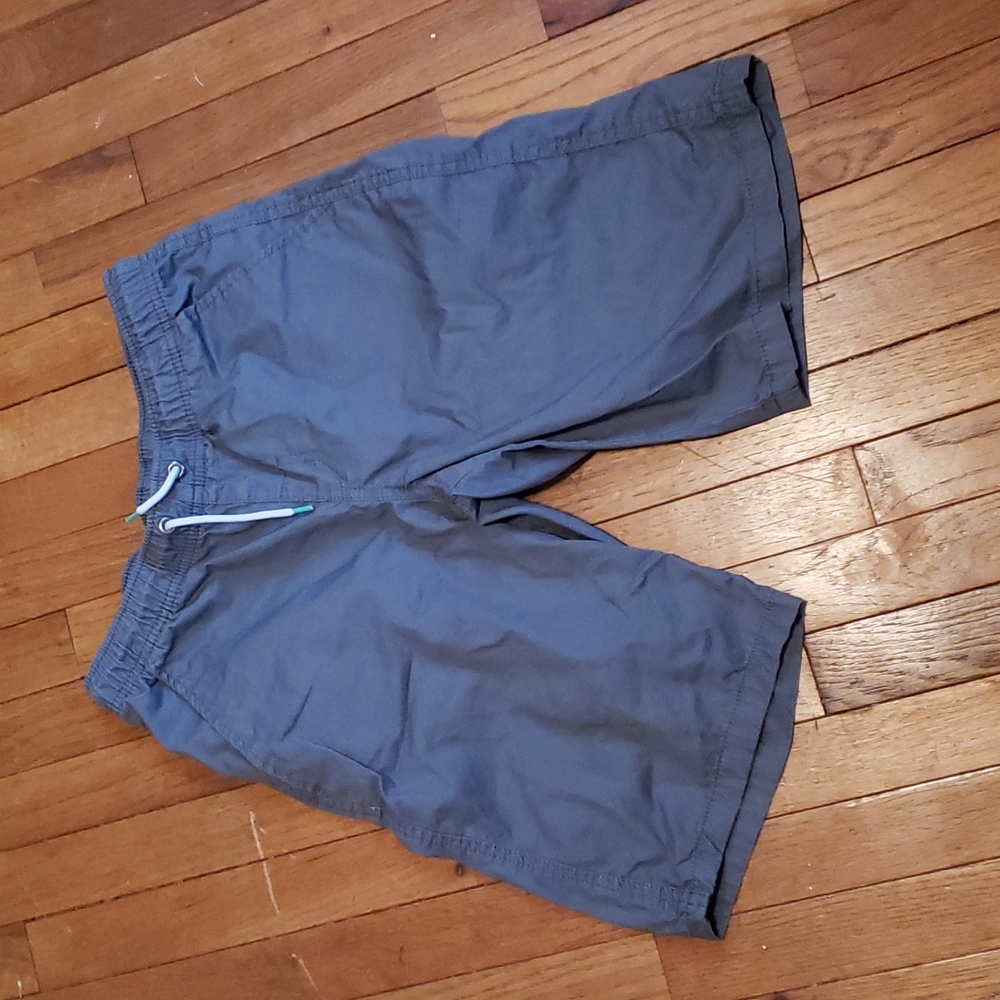 Boys gray shorts XL
